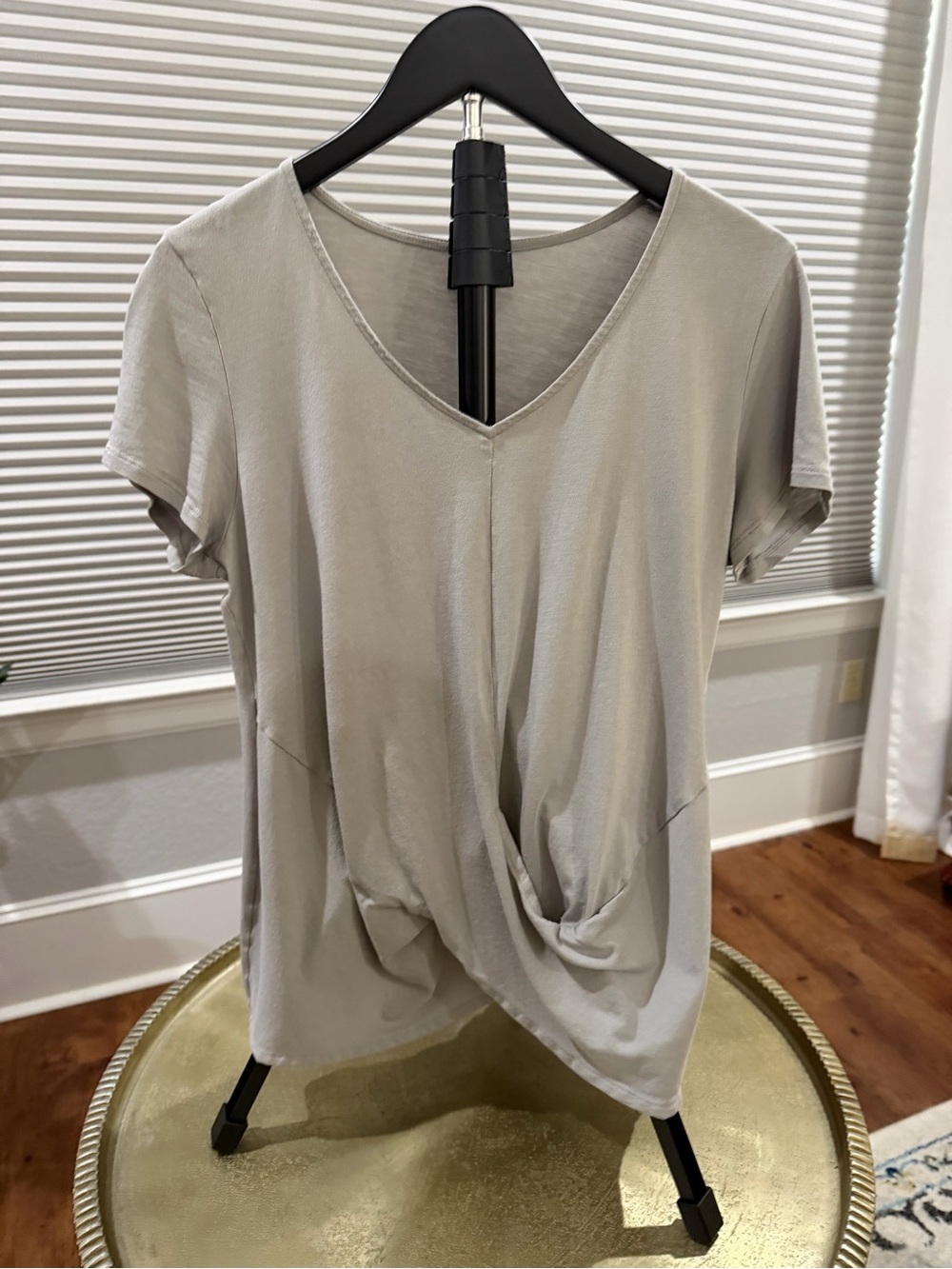 Pure Jill V-Neck Short Sleeve Twist Front Top in Light Gray